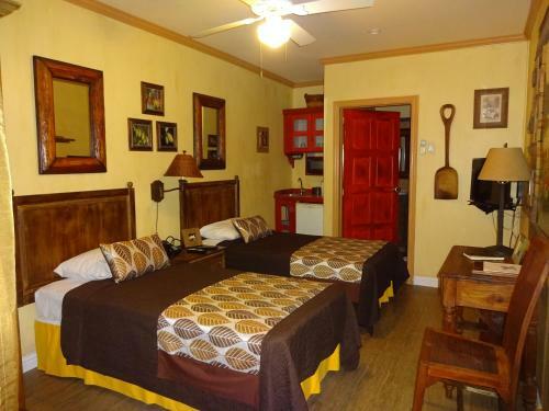 Coblentz Inn Boutique Hotel