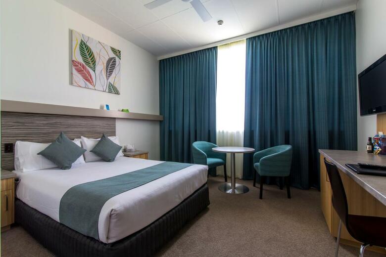 Hotel Regal Park Motor Inn