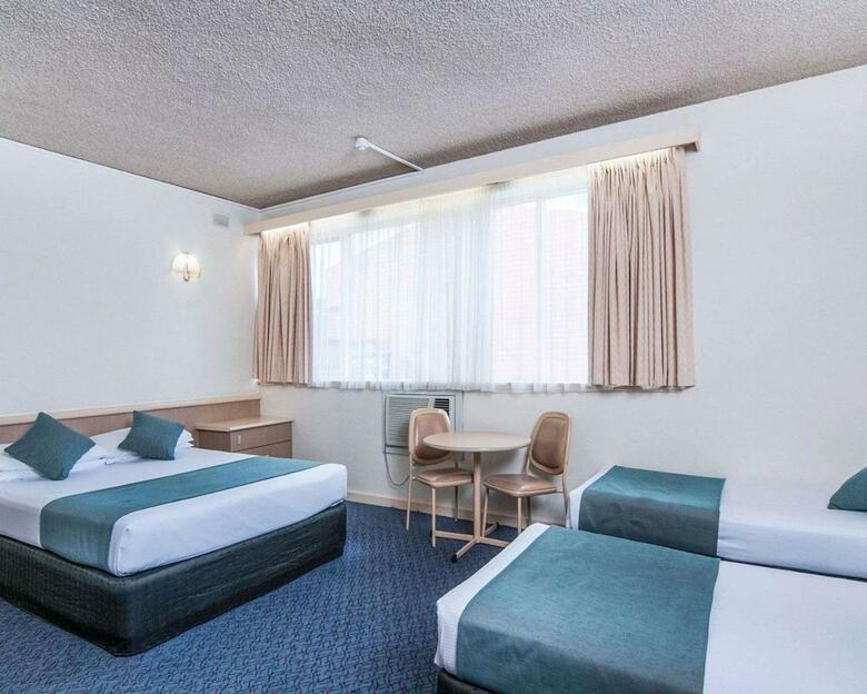 Hotel Regal Park Motor Inn