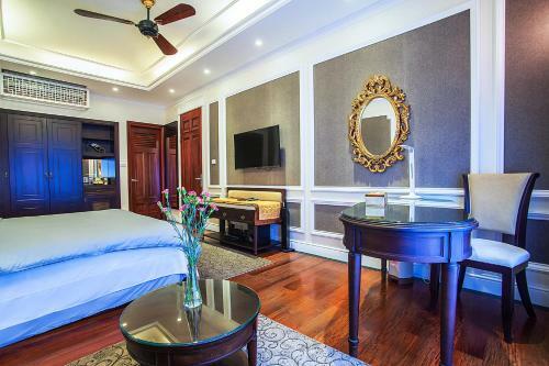 New Era Hotel