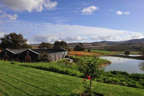 Aaldering Vineyards, Winefarm & Luxury Lodges