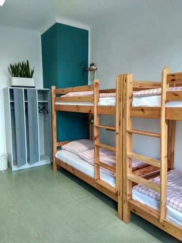 Hostel37