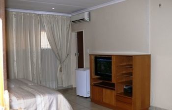 Hostal Augustavilla St.pio's Guest House