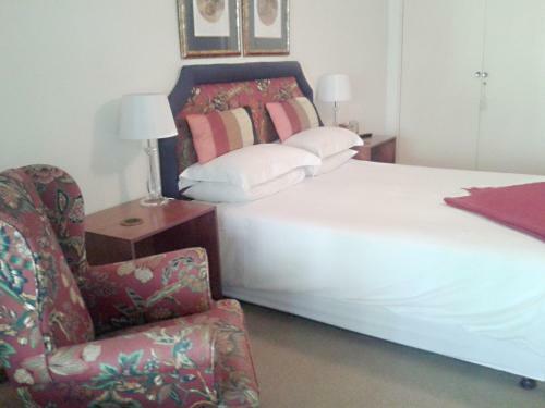 Hostal Riverbend Country House