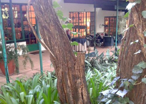 Hostal Riverbend Country House