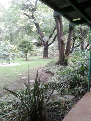 Hostal Riverbend Country House