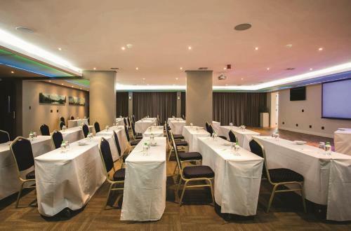 Apartamento Three Cities Urban Park Hotel And Spa