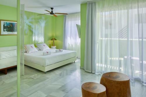 Hotel Tropicana Ibiza Suites - Adults Only