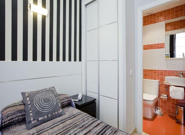 Hostal Castilla II Puerta Del Sol