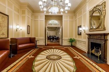 Mills House Wyndham Grand Hotel
