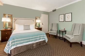 Mills House Wyndham Grand Hotel