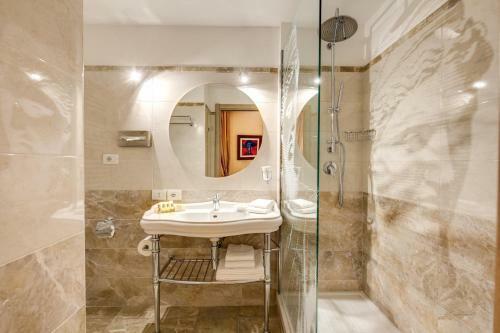 Hostal Rome55