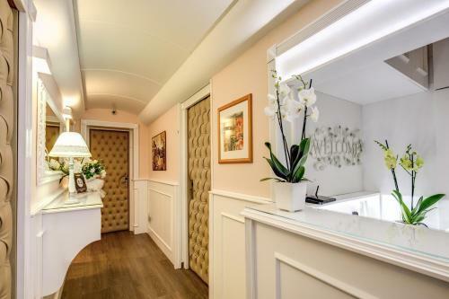 Hostal Rome55