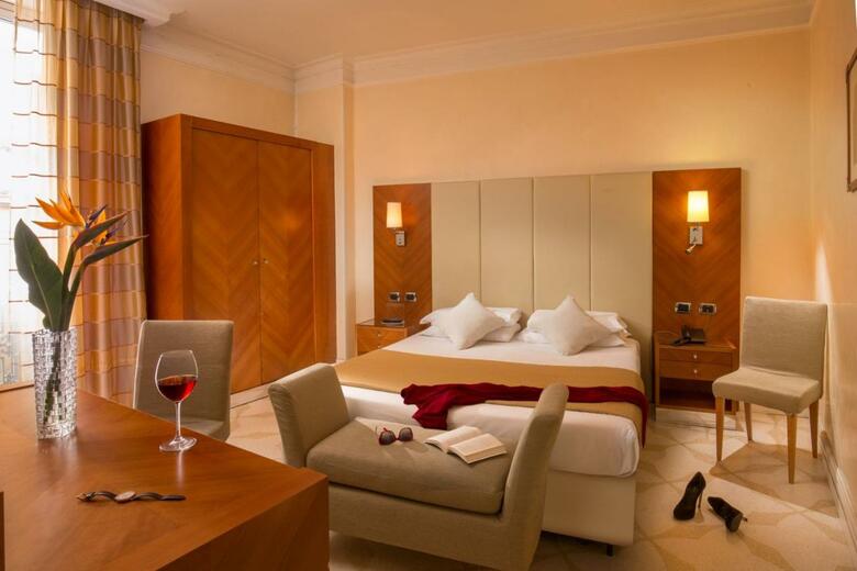 Suite Opera Rooms