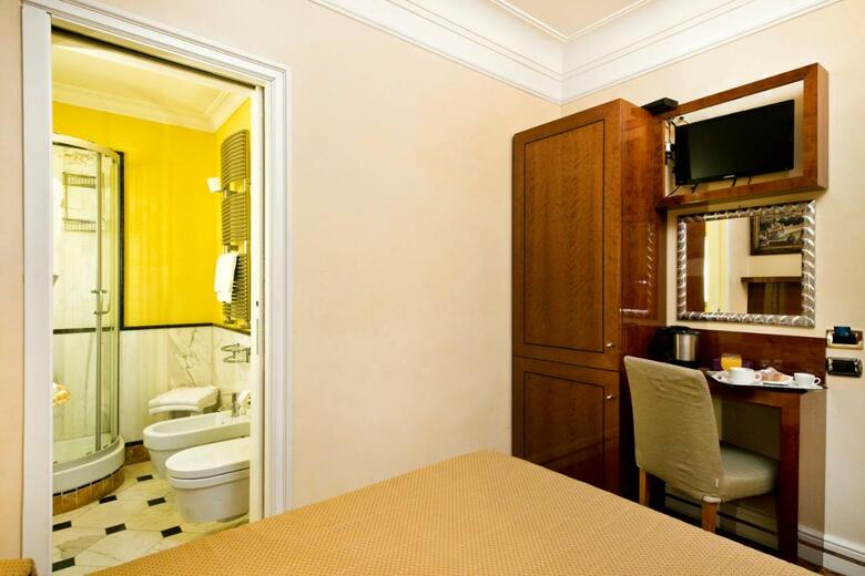 Suite Opera Rooms