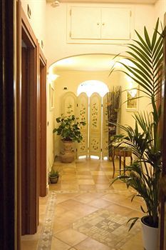 Hostal Bye Rome Guesthouse