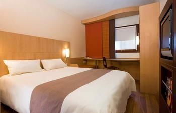 Hotel Ibis Orange Centre Echangeur A7 A9