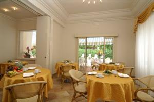 Hotel Athena