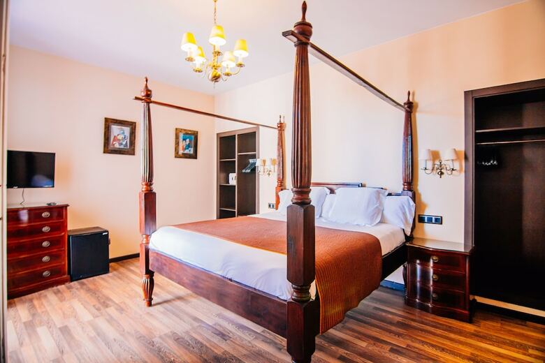 Hotel Roger De Flor Seleqtta