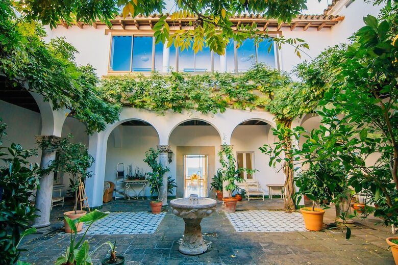 Hotel Roger De Flor Seleqtta