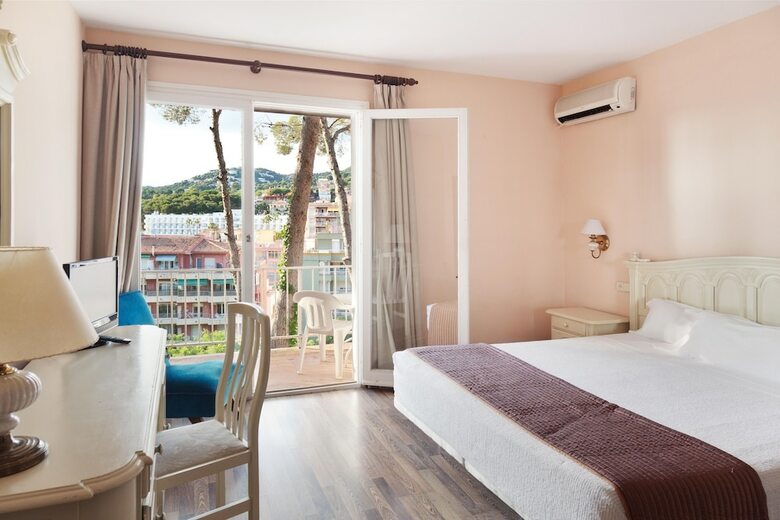 Hotel Roger De Flor Seleqtta
