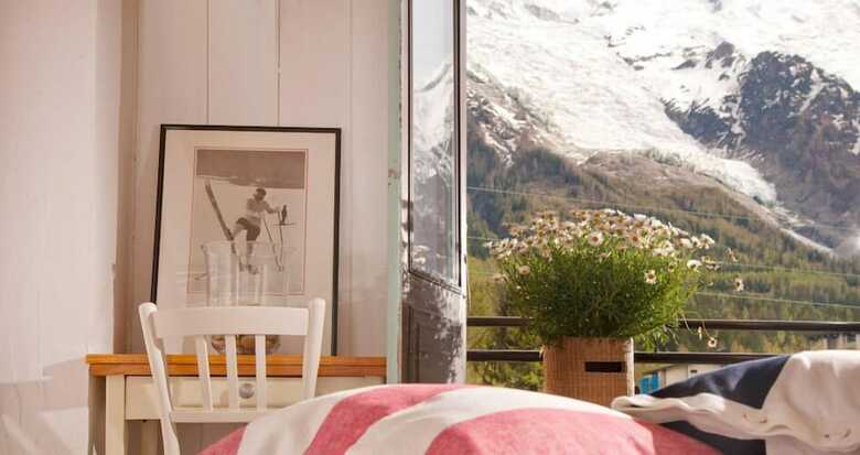 Hotel La Chaumi�re Mountain Lodge