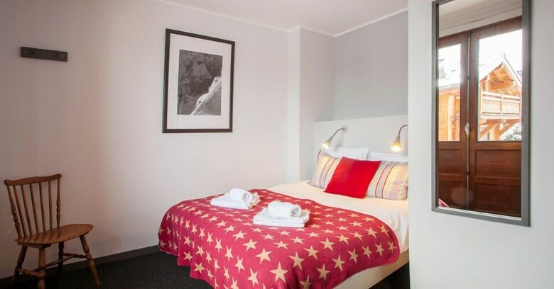 Hotel La Chaumi�re Mountain Lodge