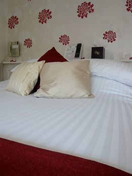 Queenswood Hotel