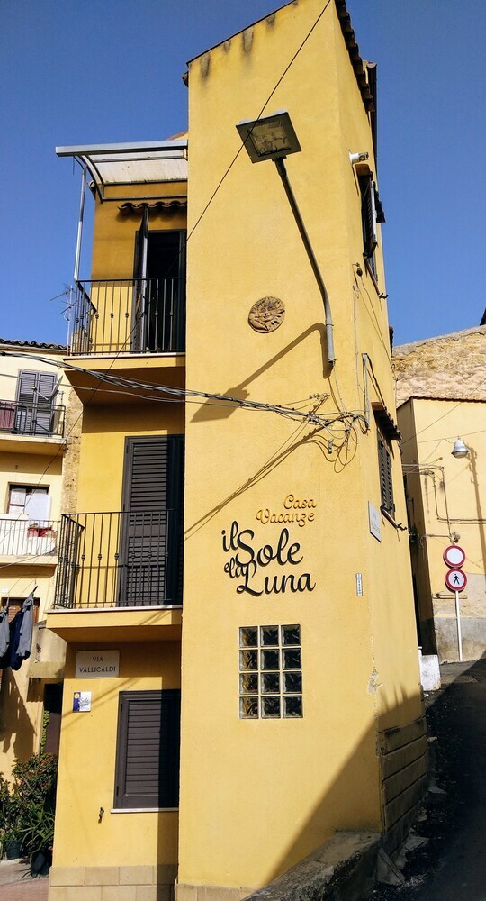 Il Sole E La Luna