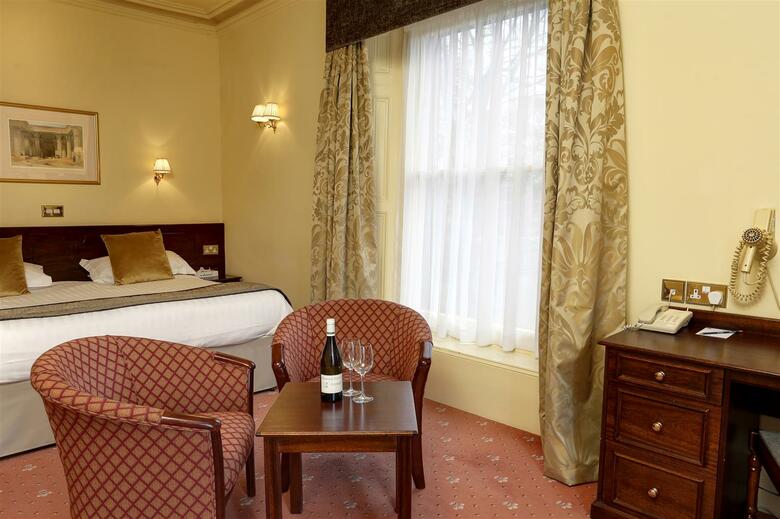 Best Western Lee Wood Hotel
