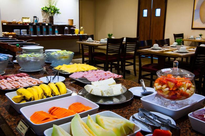 Hotel Copacabana Suites