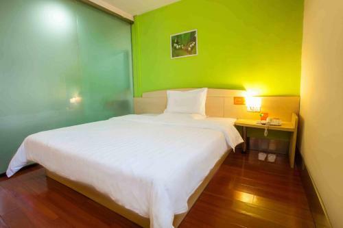 Hotel 7days Inn Qionghai Bus Station