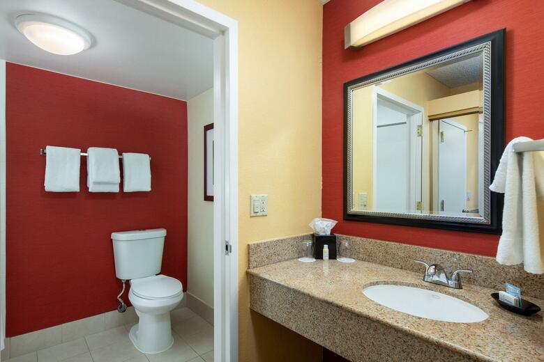 Hotel Courtyard By Marriott San Diego Sorrento Mesa