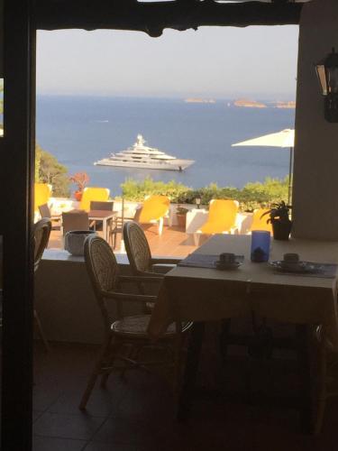 Hostal Cala Moli