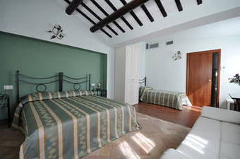 Hostal Residenza Scorcio Sul Mare