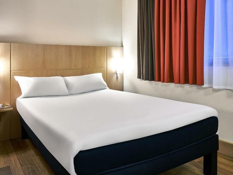 Hotel Ibis Barcelona Centro (sagrada Familia)