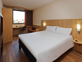 Hotel Ibis Barcelona Centro (sagrada Familia)