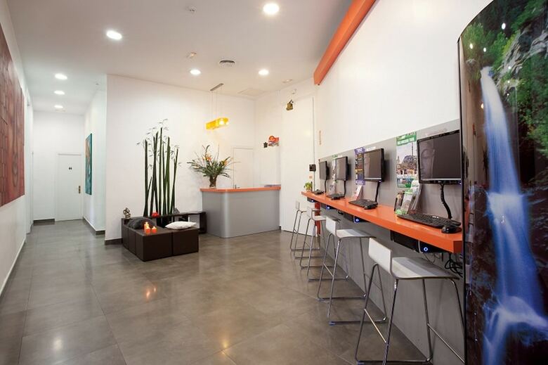 Hostal Hip Karma Hostel   Shared Rooms