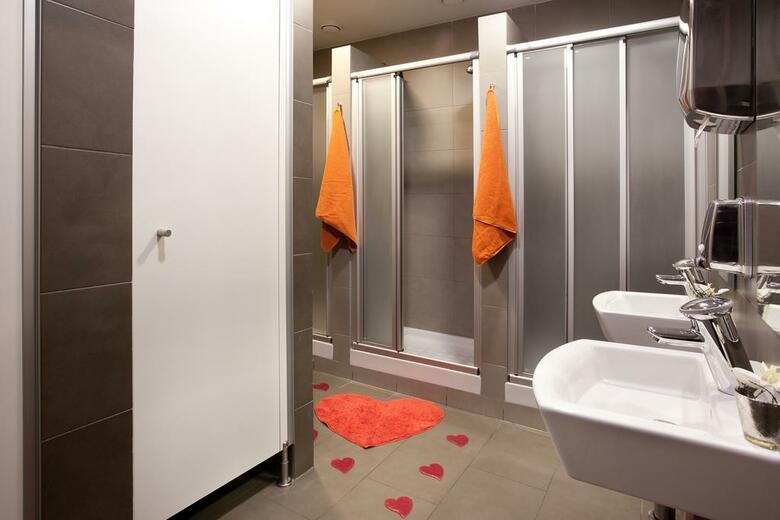 Hostal Hip Karma Hostel   Shared Rooms