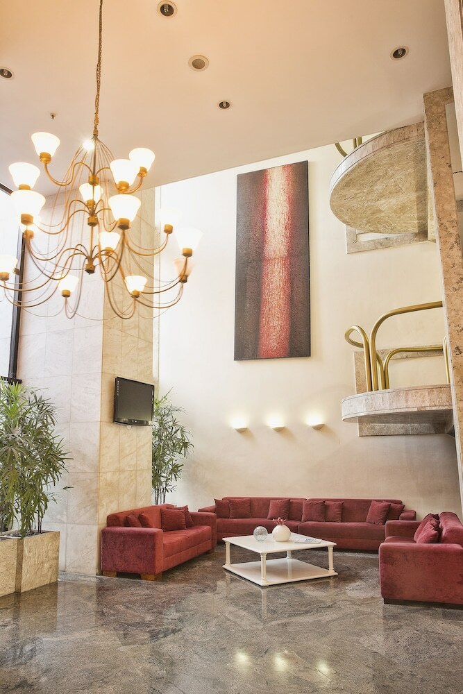 Hotel Sol Victoria Marina