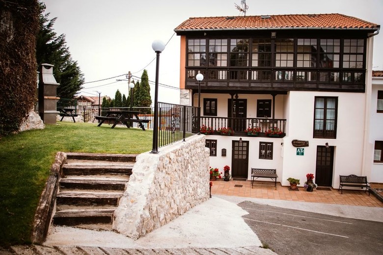Apartamentos Rurales El Requexu