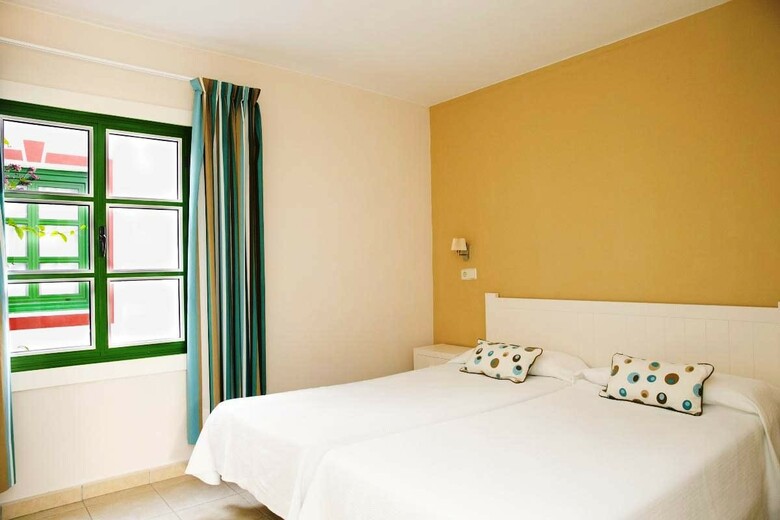 Apartamentos Livvo Puerto De Mog�n