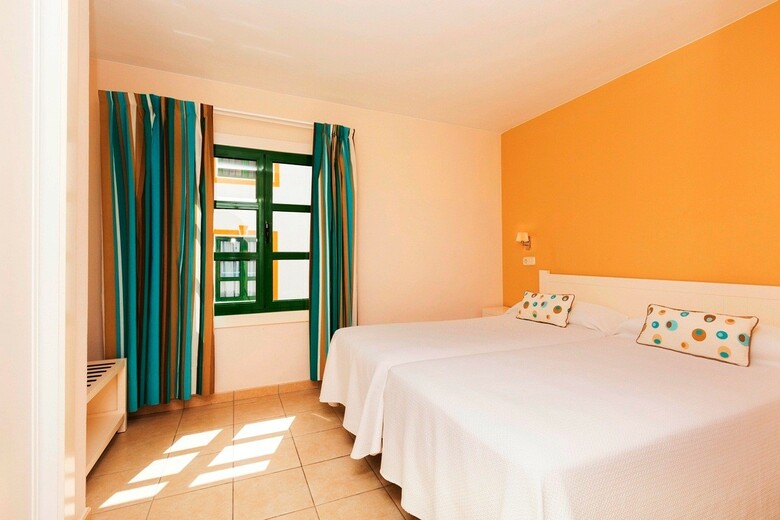 Apartamentos Livvo Puerto De Mog�n