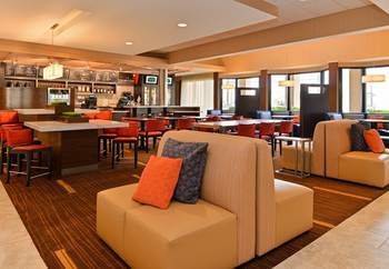Hotel Courtyard By Marriott Dallas/lbj At Josey