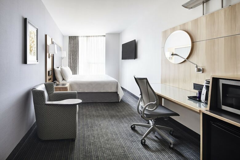 World Center Hotel