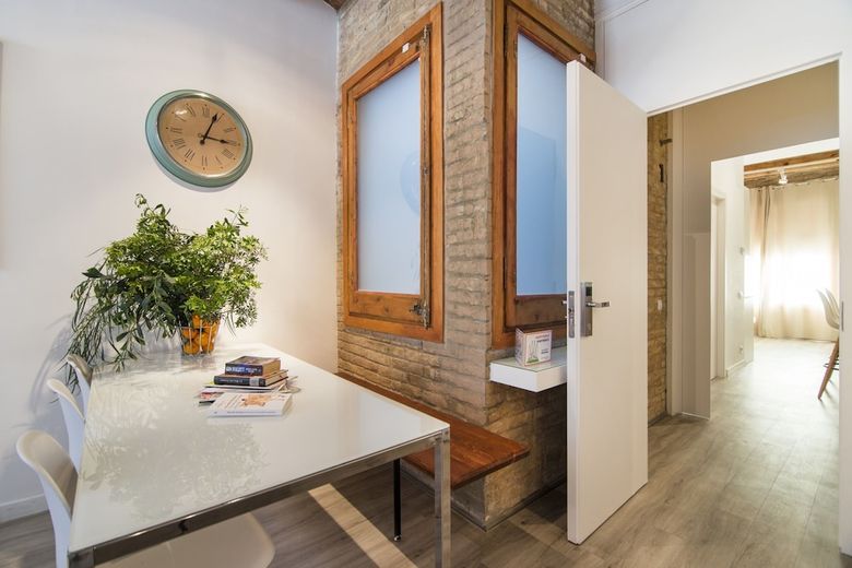Apartamento Happy People Sagrada Familia Gaud�