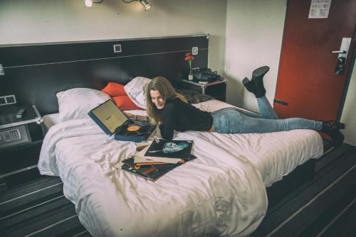 Backstage Hotel
