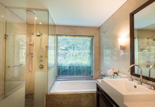 The Seaes Hotel & Resort