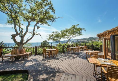 The Seaes Hotel & Resort