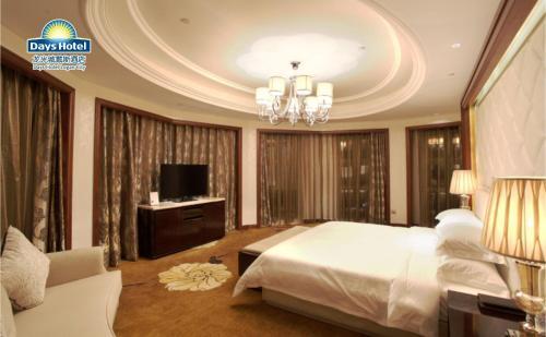 Days Hotel Logan City